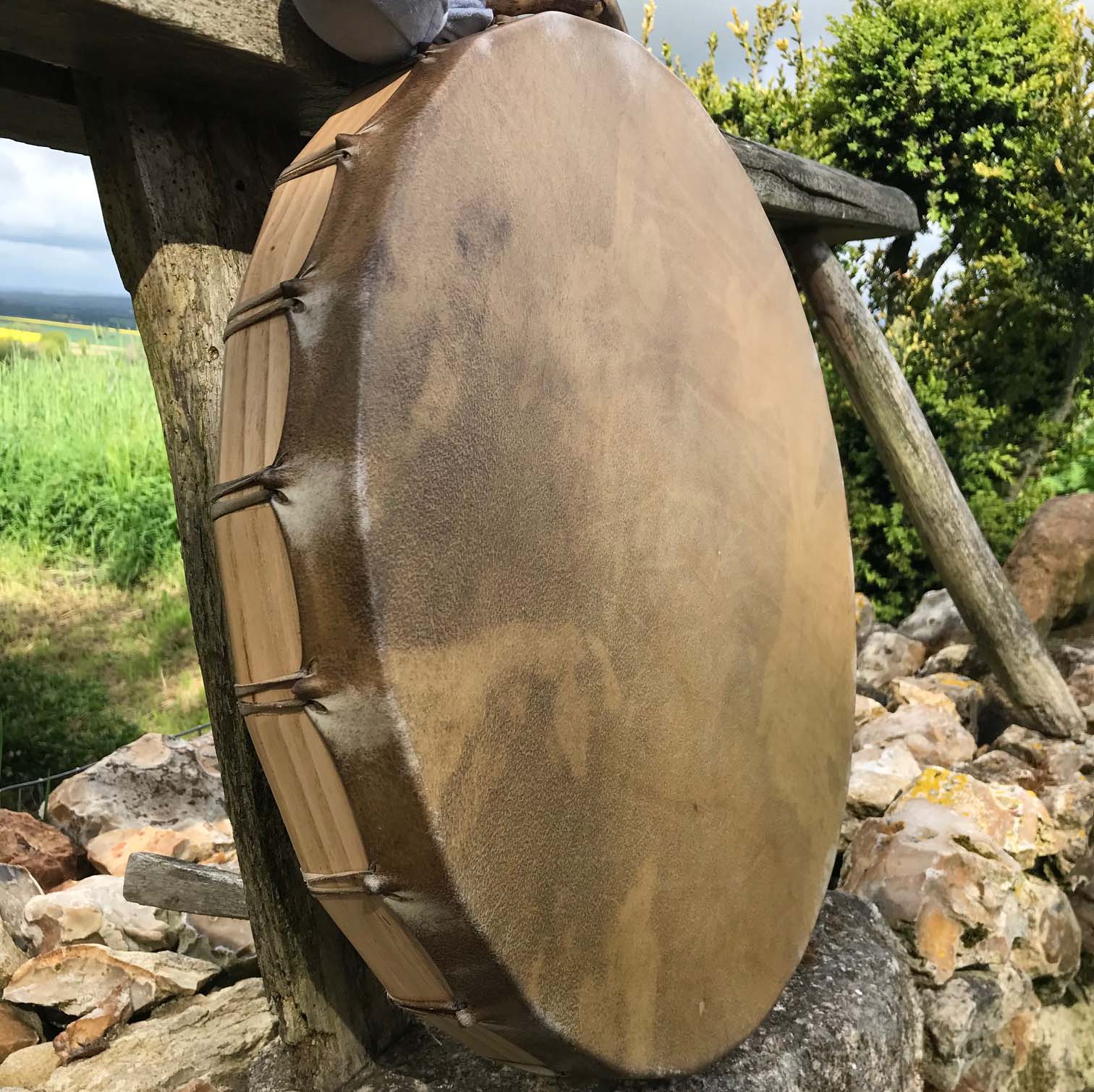 Aux tambours de l'âme - Vente de tambours, stages, location de tipi et soins